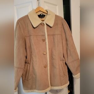 Utex Design poly/acrylic button-down coat with faux suede  and faux wool Size XL